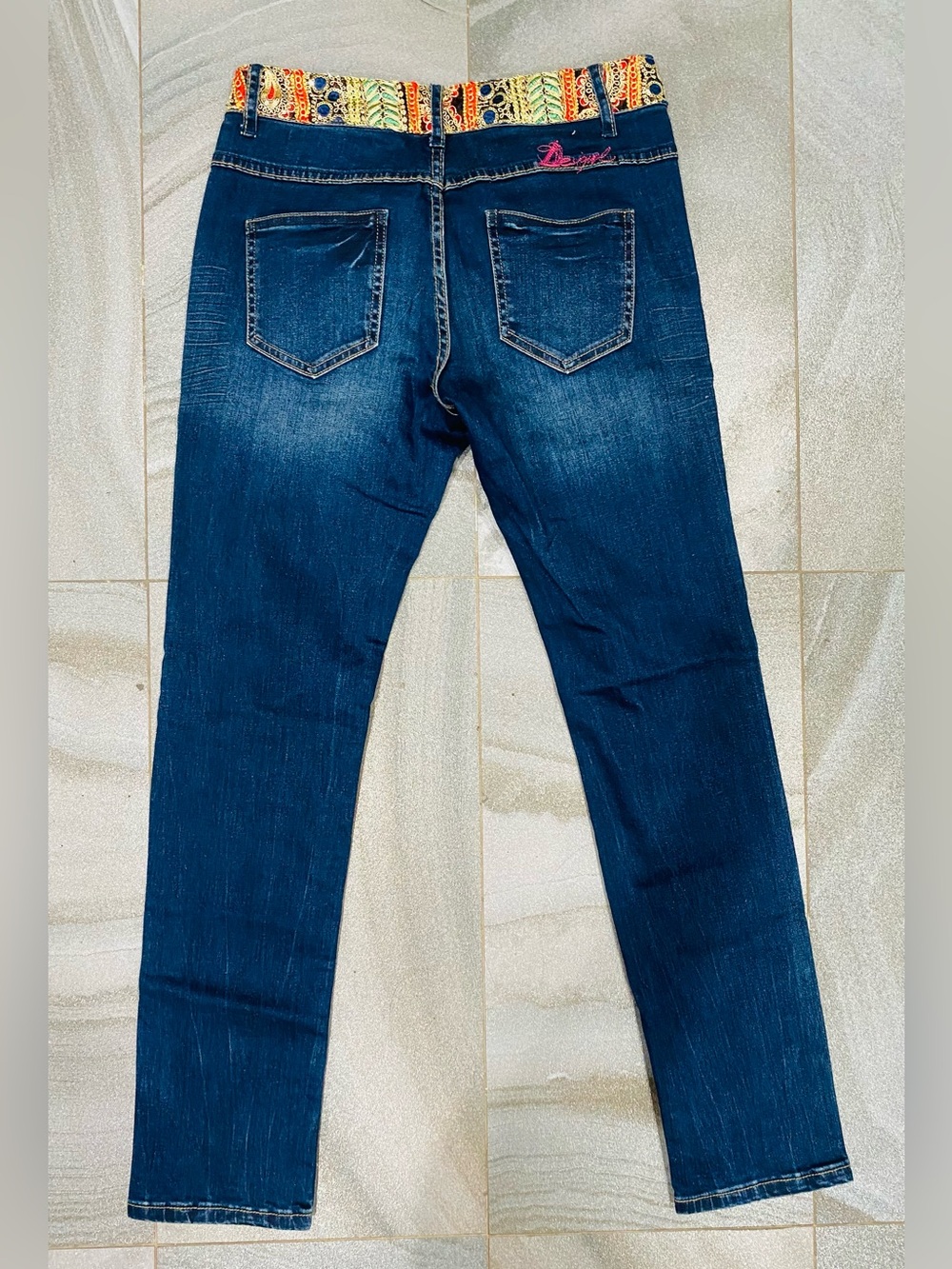 Women’s Desigual Embroidered Embellished Waistband Dark Denim Straight Jeans 28 - Picture 5 of 7